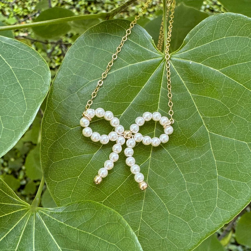 Bow Necklace